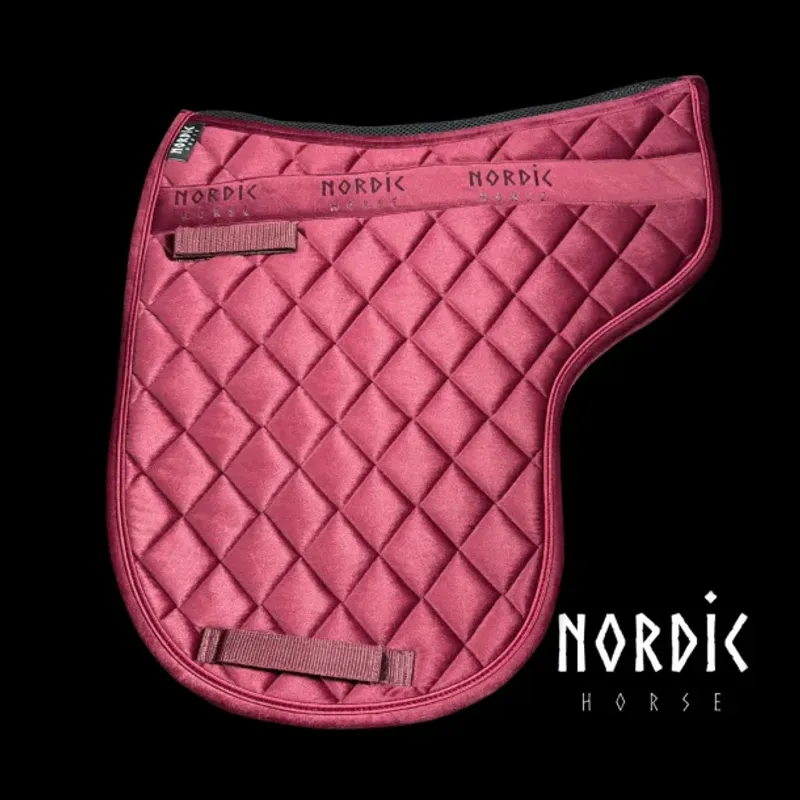 Nordic Horse Underlag Burgundy Velvet 